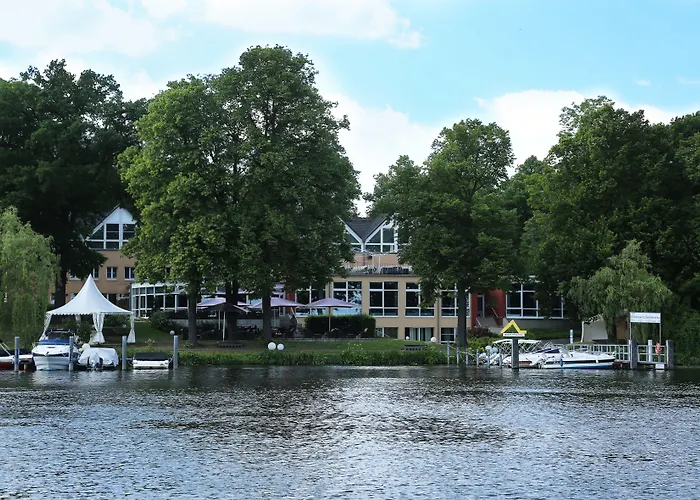 Dämeritzseehotel 4*